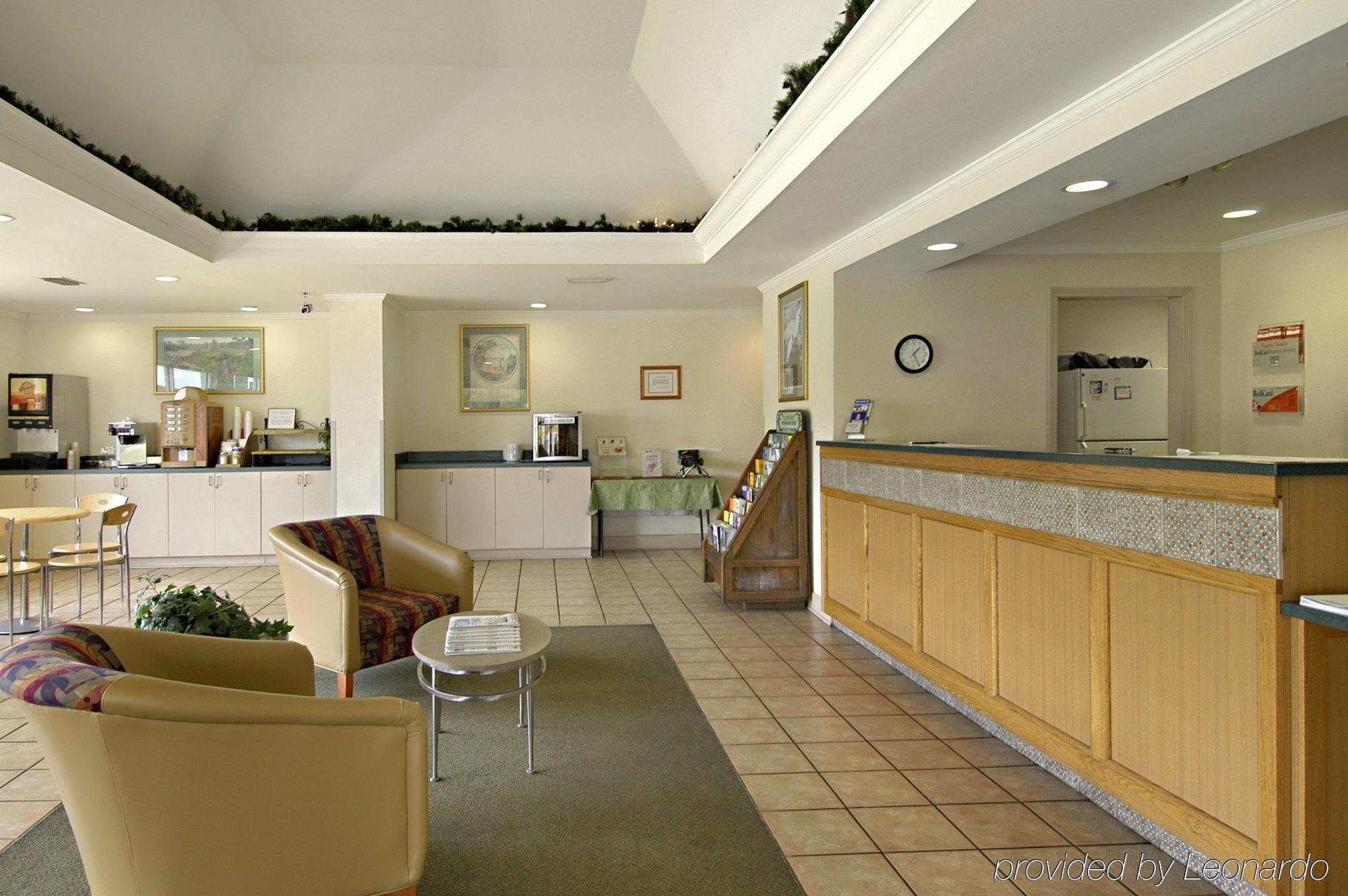 Red Roof Inn & Suites Brunswick I-95 Exterior photo